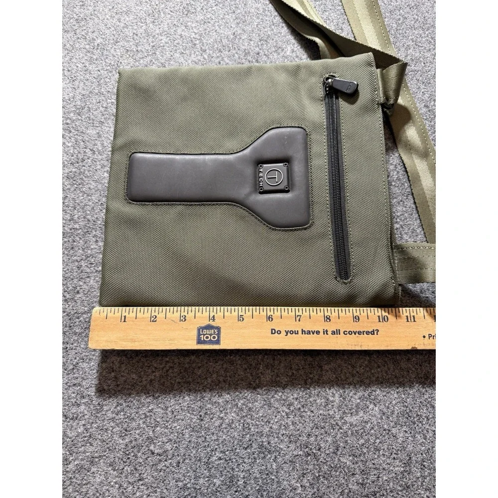 Tumi Tech Messenger Bag Cross Body Olive Green Interior‎